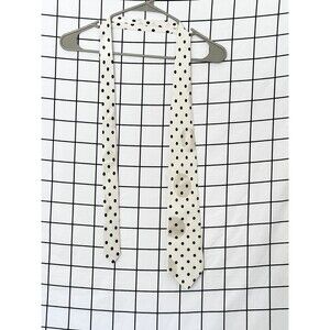 NWT Beautiful Cuzzens 100% Silk Tie White Black Polka Dots Design Made in Italy
